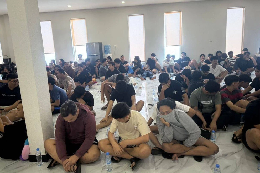 นี่คือบทแปลเป็นภาษาไทยของบทความ “Cambodia’s July 16 online scam crackdowns see almost 750 foreigners detained” จาก Nation Thailand:
